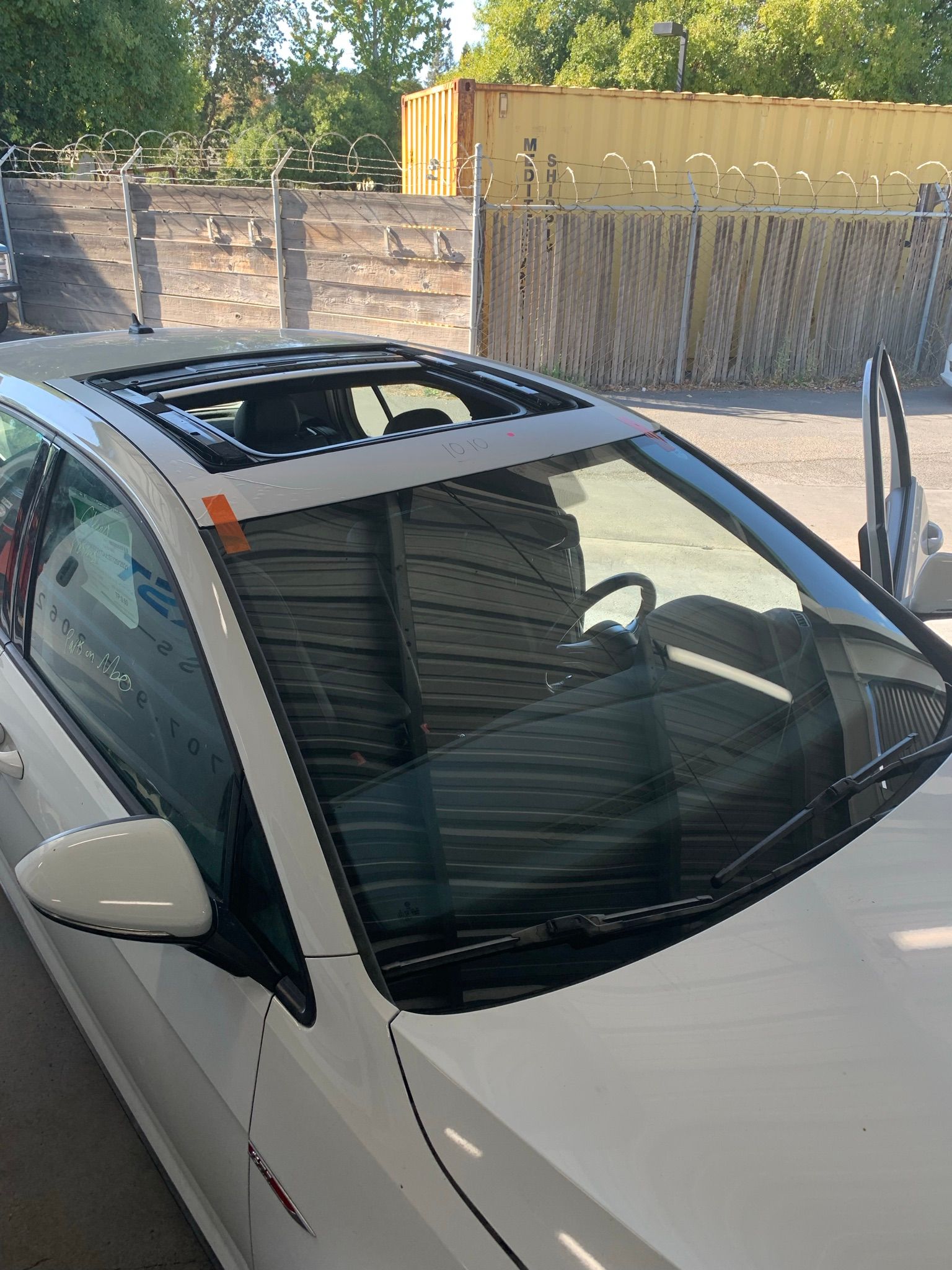 Certified windshield replacement service near Santa Rosa, CA