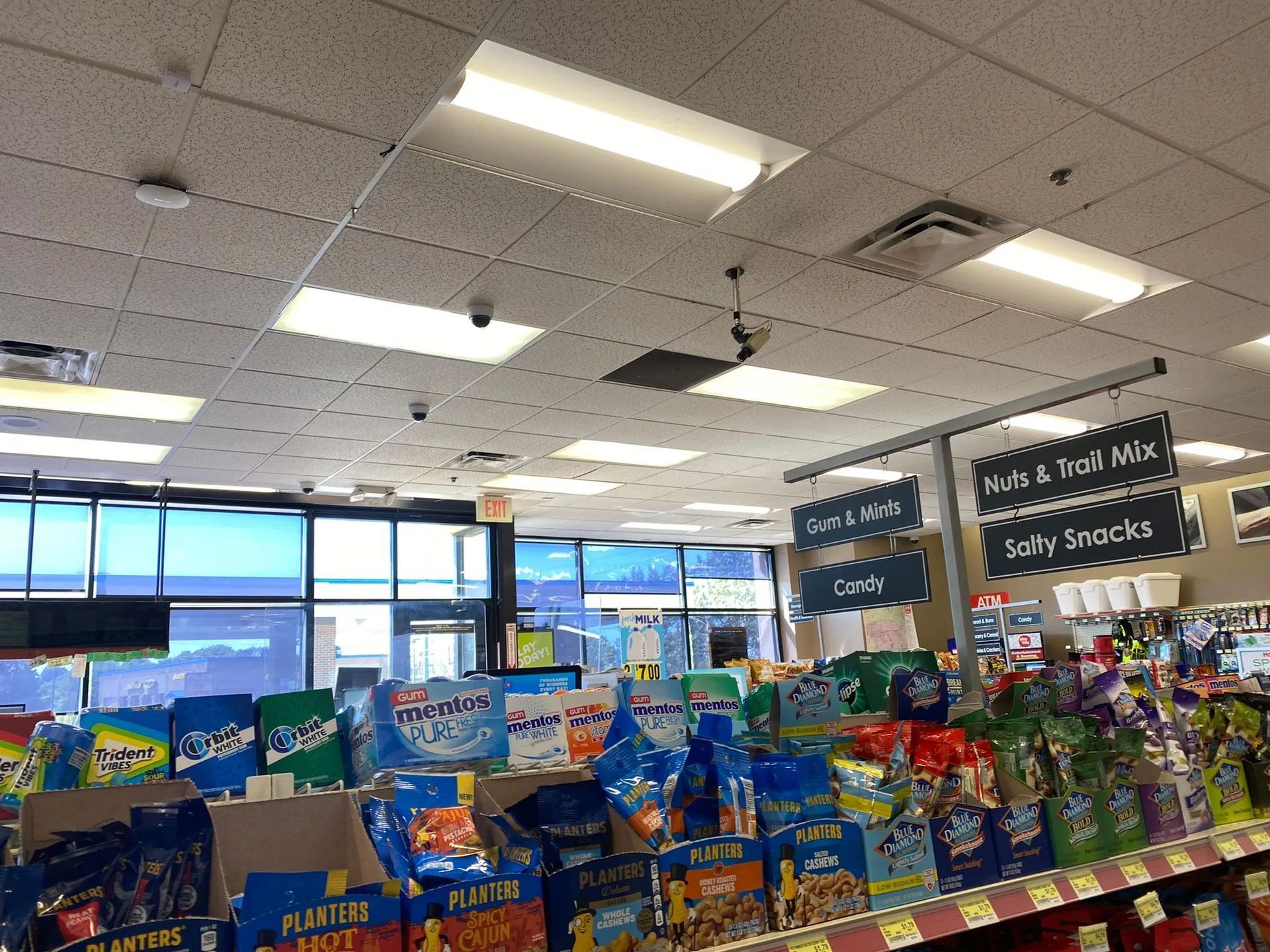 A grocery store with a sign that says salt & vinegar