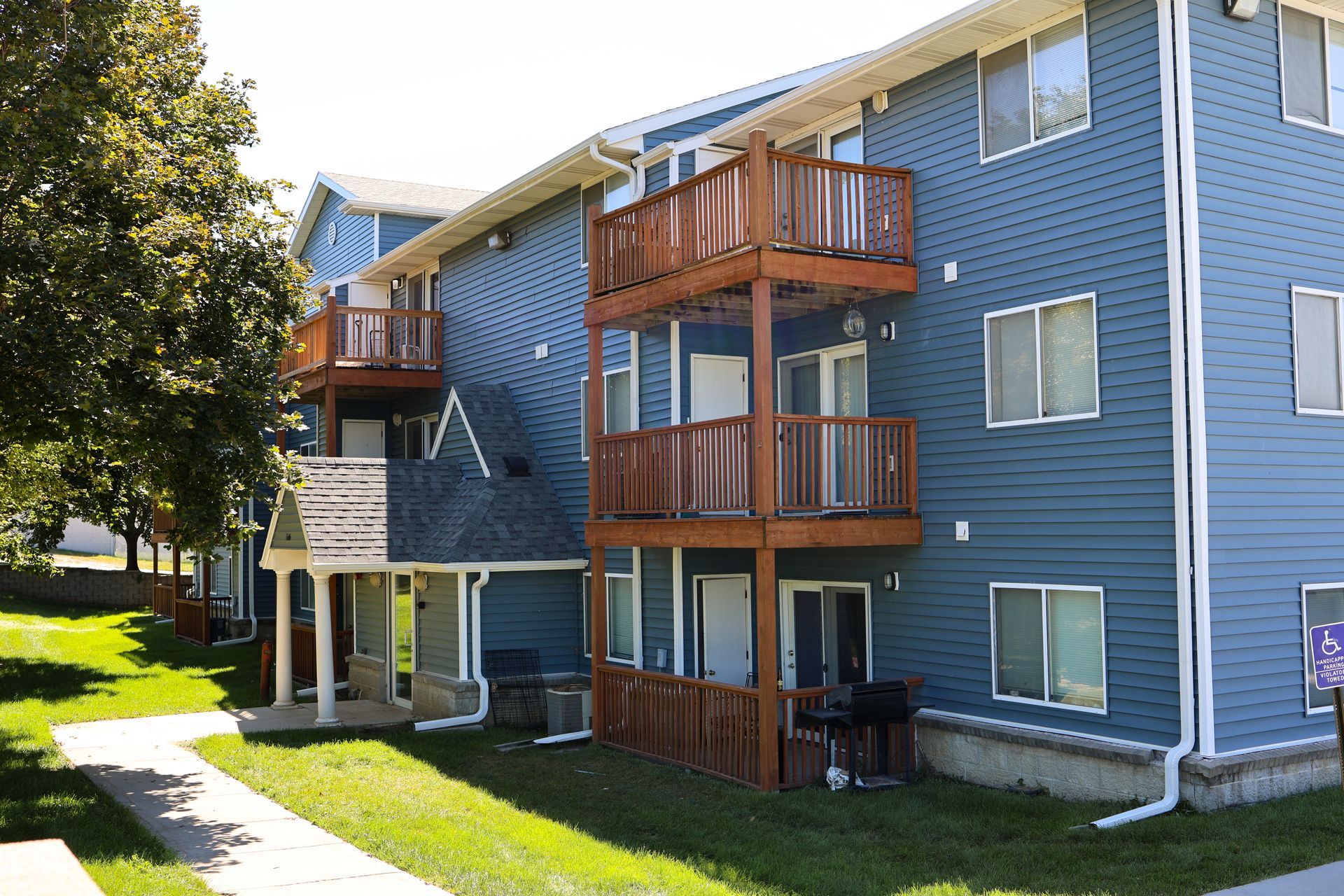 Burlington Square Apartments