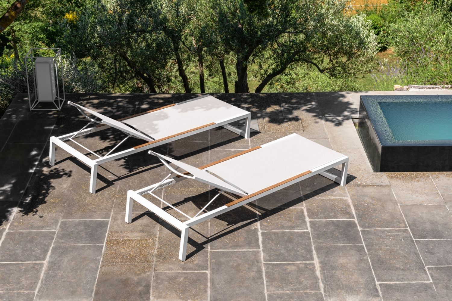 Sdraio blu con parasole