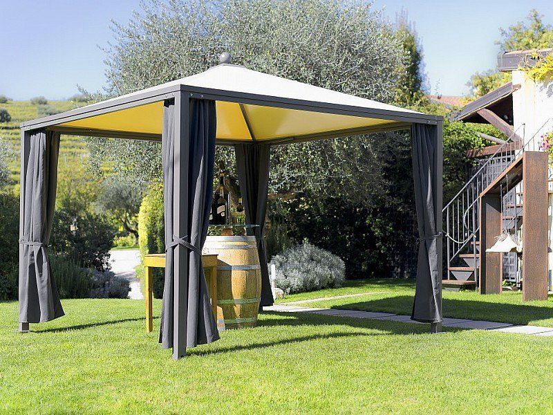 Gazebo con tende