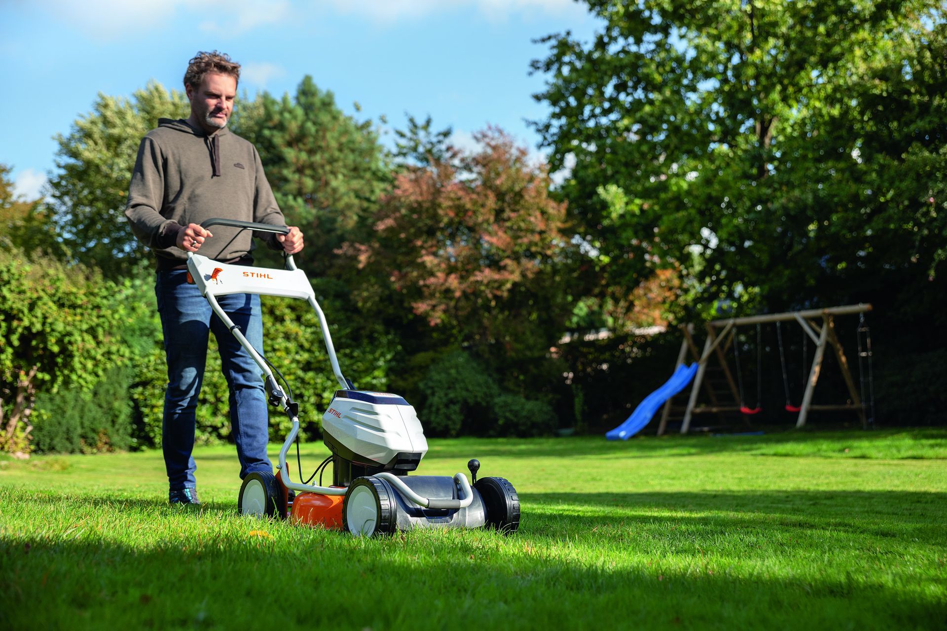 Tondeuse Stihl vendu par AMR Greentech à Jodoigne
