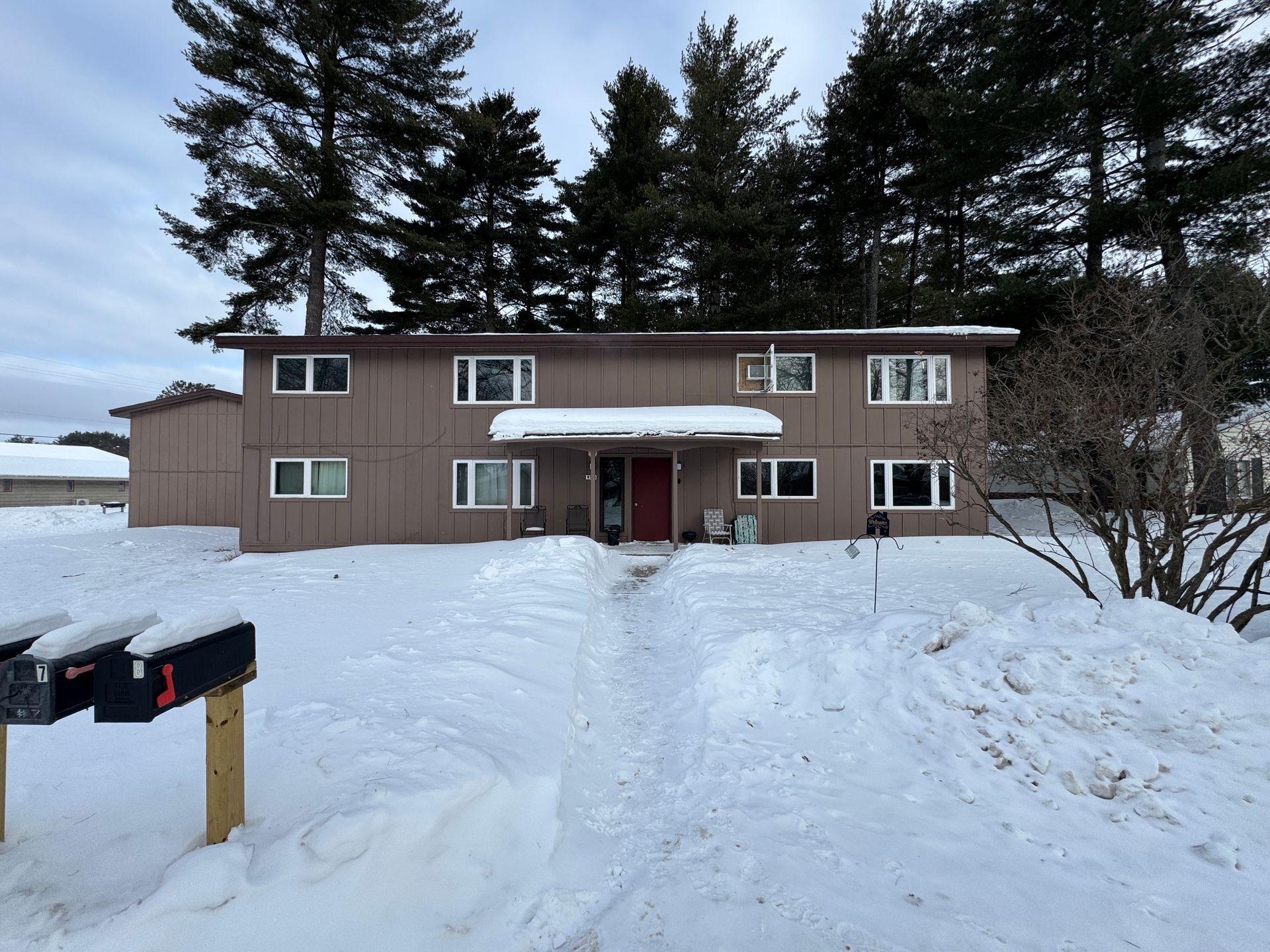 Welcome to Pineview Apartments, ideally located on a quiet street in the heart of Minocqua, WI. Just minutes from shopping, dining, and everyday essentials, Pineview offers a practical and well-located living option for those seeking simplicity and convenience. This two-story community features comfortable one and two-bedroom apartments designed for functional living in a peaceful setting. Residents enjoy private off-street parking, a pet-friendly environment, and professional management. With a strong balance of location and value, Pineview Apartments is a dependable choice for quality Northwoods living.