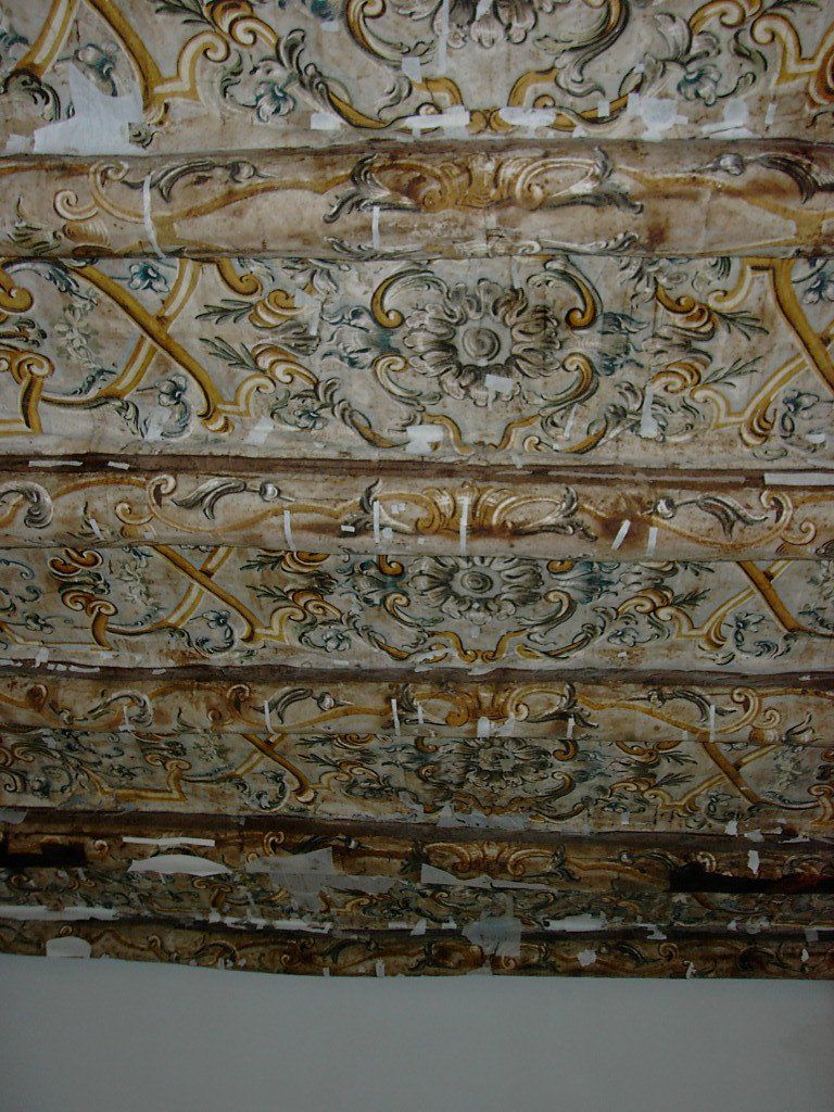 Soffitto con decorazioni antiche