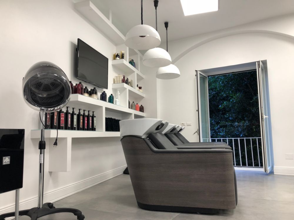 Arredamento locale commerciale