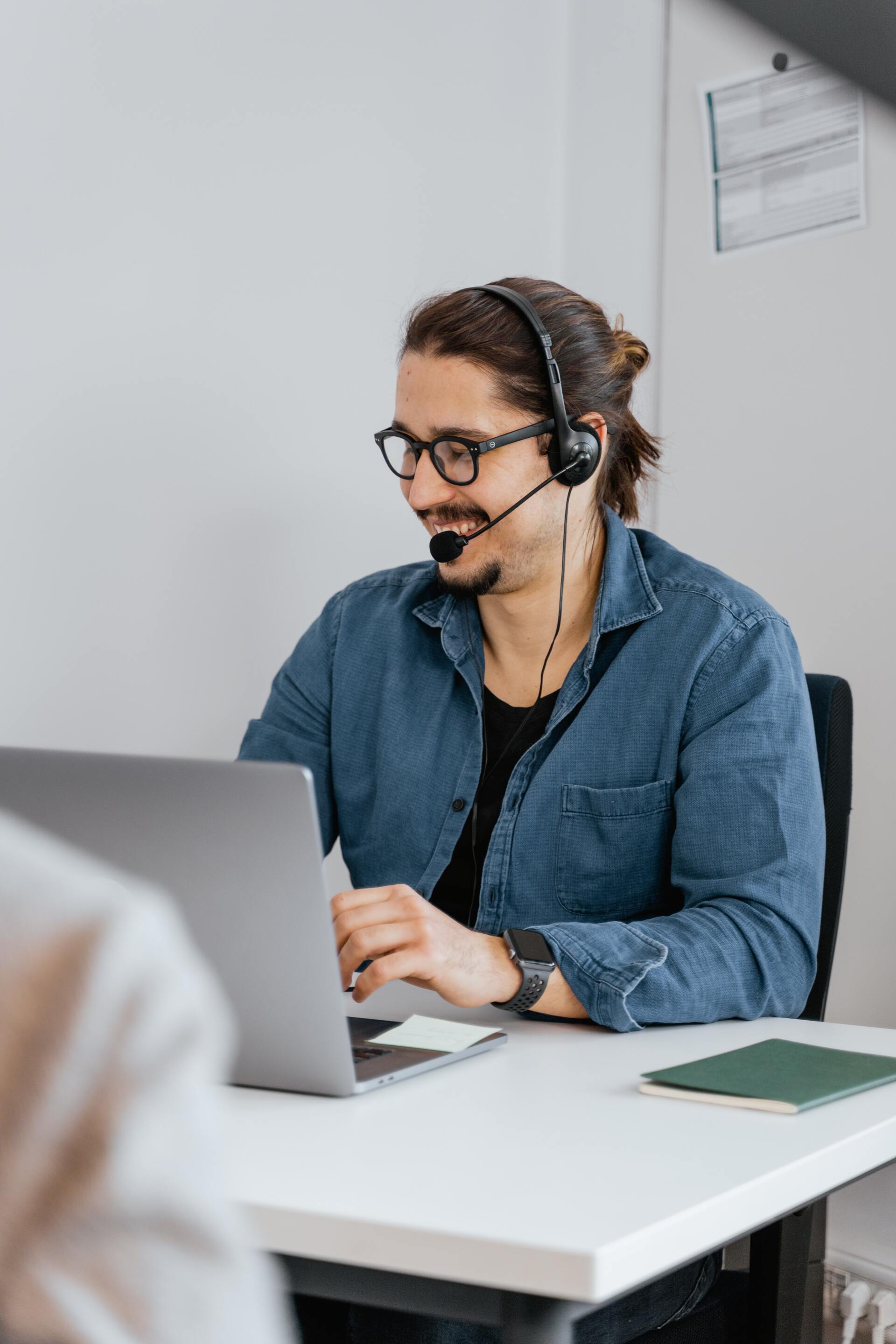 freight broker on the phone