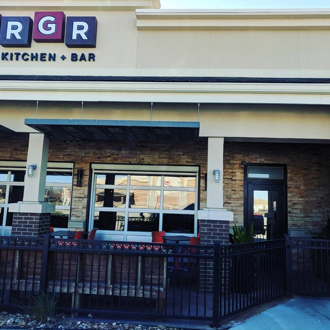 BRGR in Leawood gets tinted!