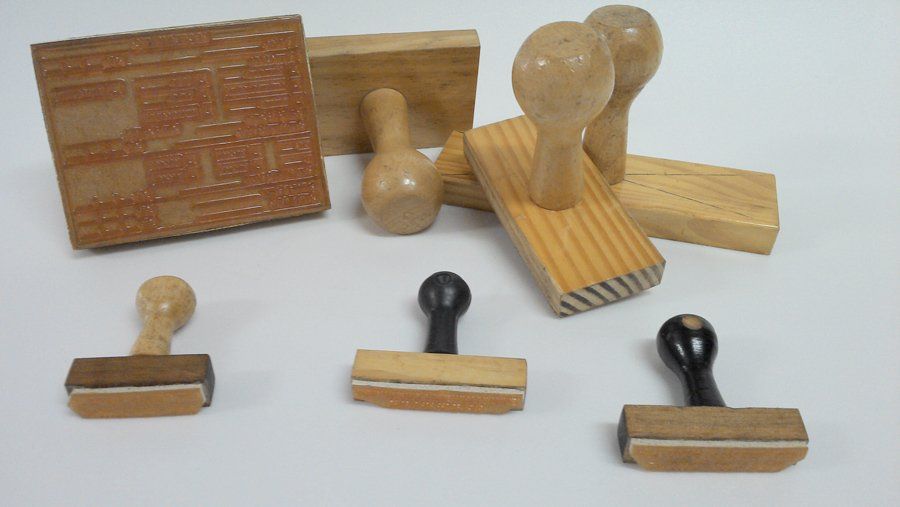 Carimbos de Madeira com Cabo - Carimbos Líder