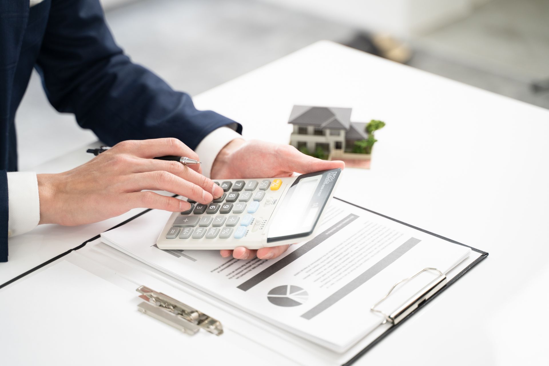 O custo da regularização varia conforme o tipo de procedimento, mas sempre representa valorização pa