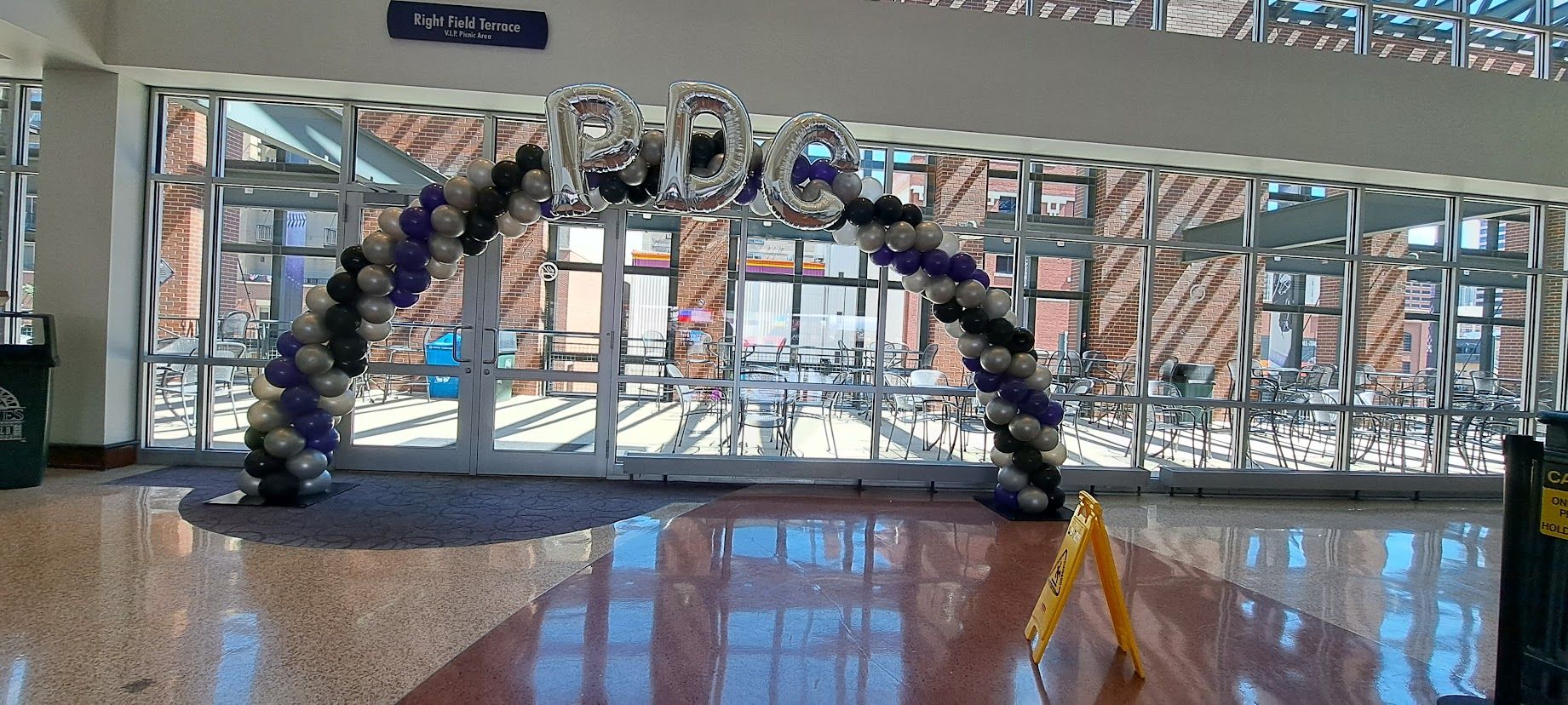 Spiral Arch with Large Foil Letters