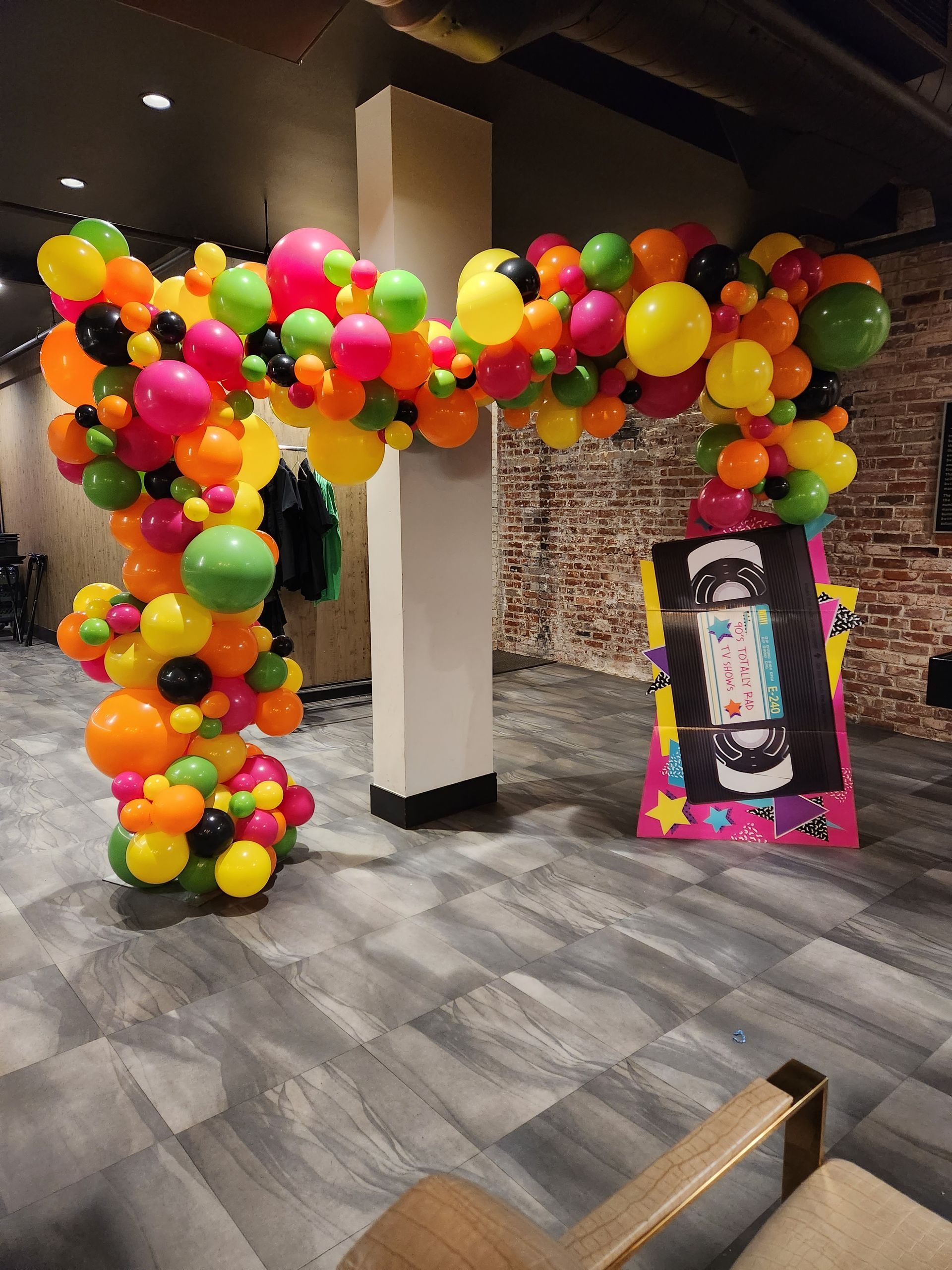 Photobooth Organic Balloon Garland