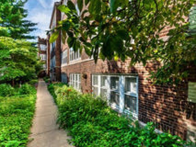 Birchwood Manor Photos