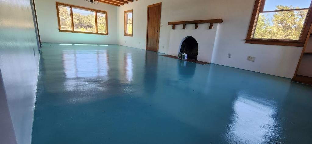 Bend OR, Santa Fe County NM, Glorieta NM, Pecos NM, Rowe NM, Ilfeld NM, San Jose NM, Serafina NM, Tecolote NM, Las Vegas NM, Cañoncito NM, Cañada de los Alamos NM, Santa Fe NM, Agua Fria NM, La Cienega NM, Algodones NM, Santa Ana Pueblo NM, Bernalillo NM, Rio Rancho NM, North Valley NM, Albuquerque NM, Interior Painting, Exterior Painting, Small Commercial, Staining, Women - Owned Painting Company, Painting, Interior Painting, Exterior Painting, Residential Painting, Mural Artist, Mural Painting, Staining, Deck Staining, Railing Staining, Cabinet Staining, Trim Staining, Specialty Painting, Furniture Painting, Furniture Staining, Furniture Oiling, Furniture Refurbishment, Small Commercial Painting, New Build Painting, New Construction Painting