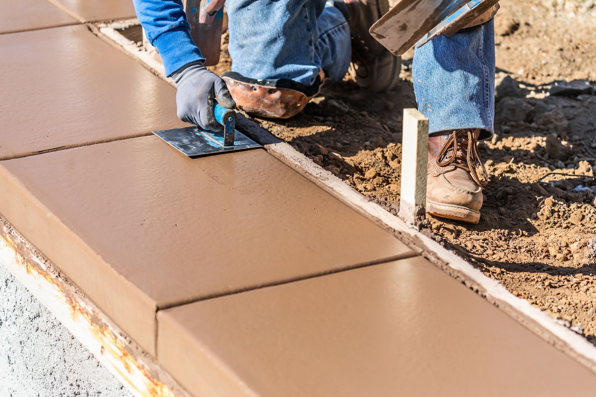 Paver edging Lakewood Ranch garden bed