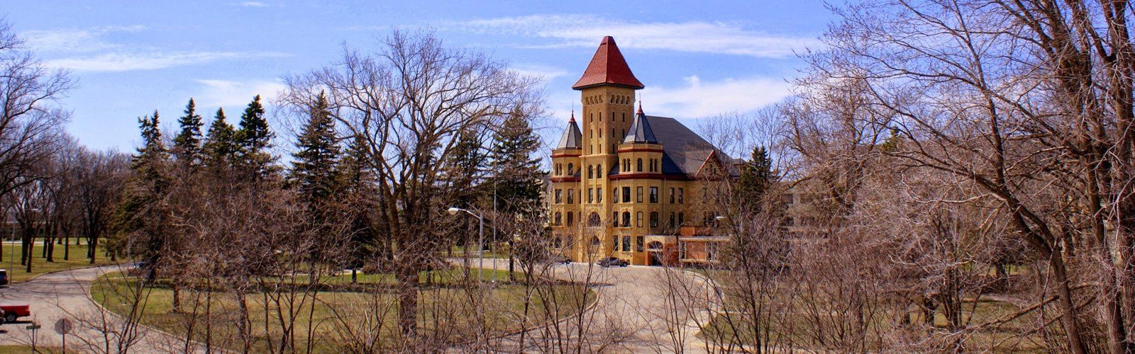 Building with Architectural Characteristics