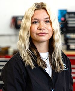 Ali - Meet the staff | Advanced Repair Inc.