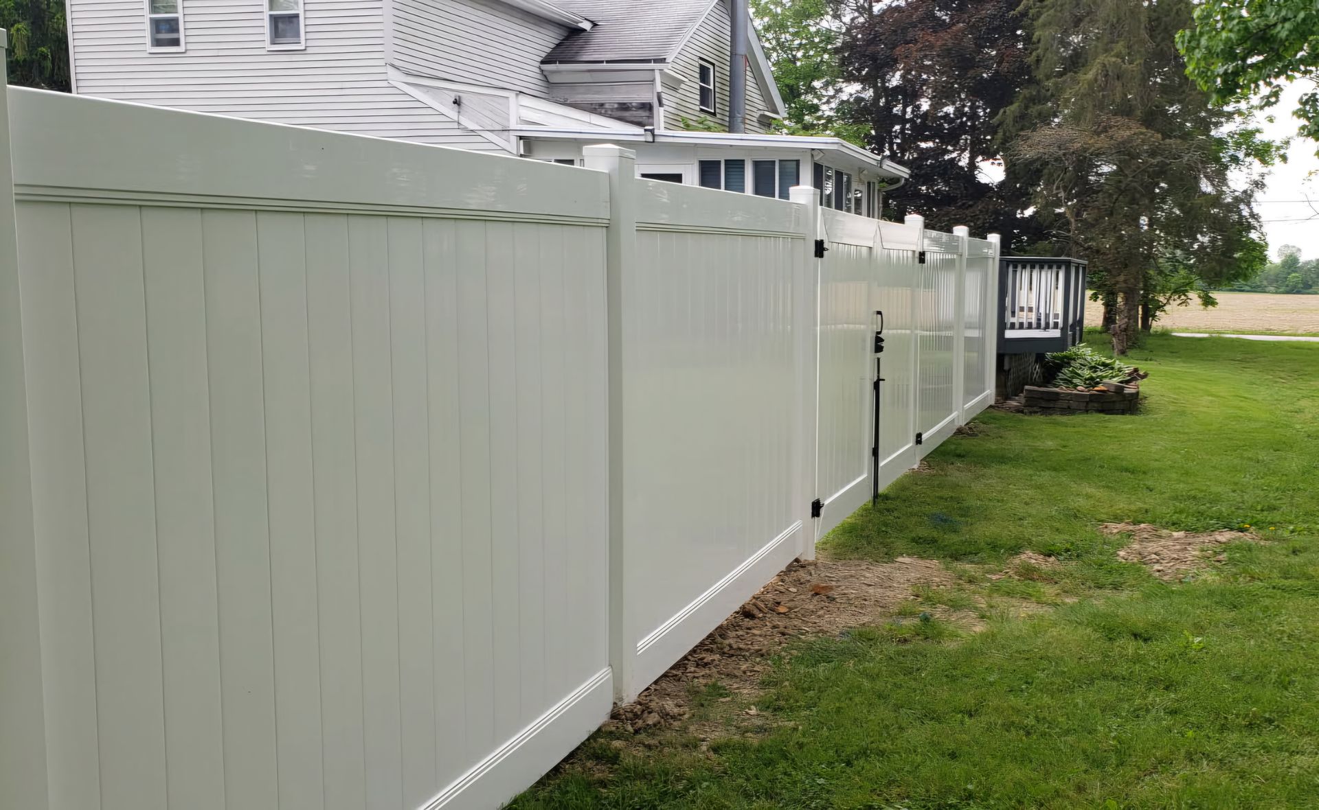 Vinyl fence company installed in Medina County