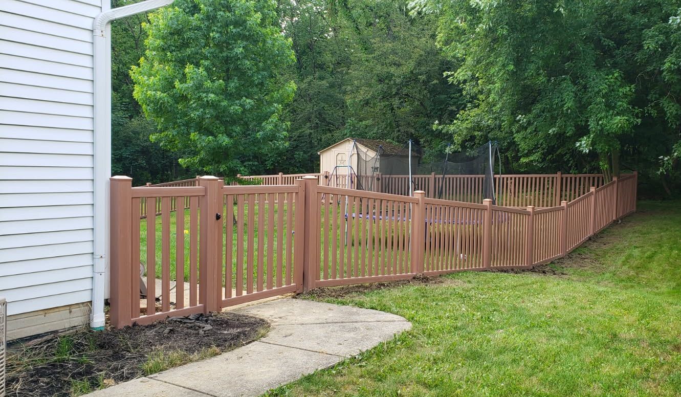 Wood fence in brunswick, Oh