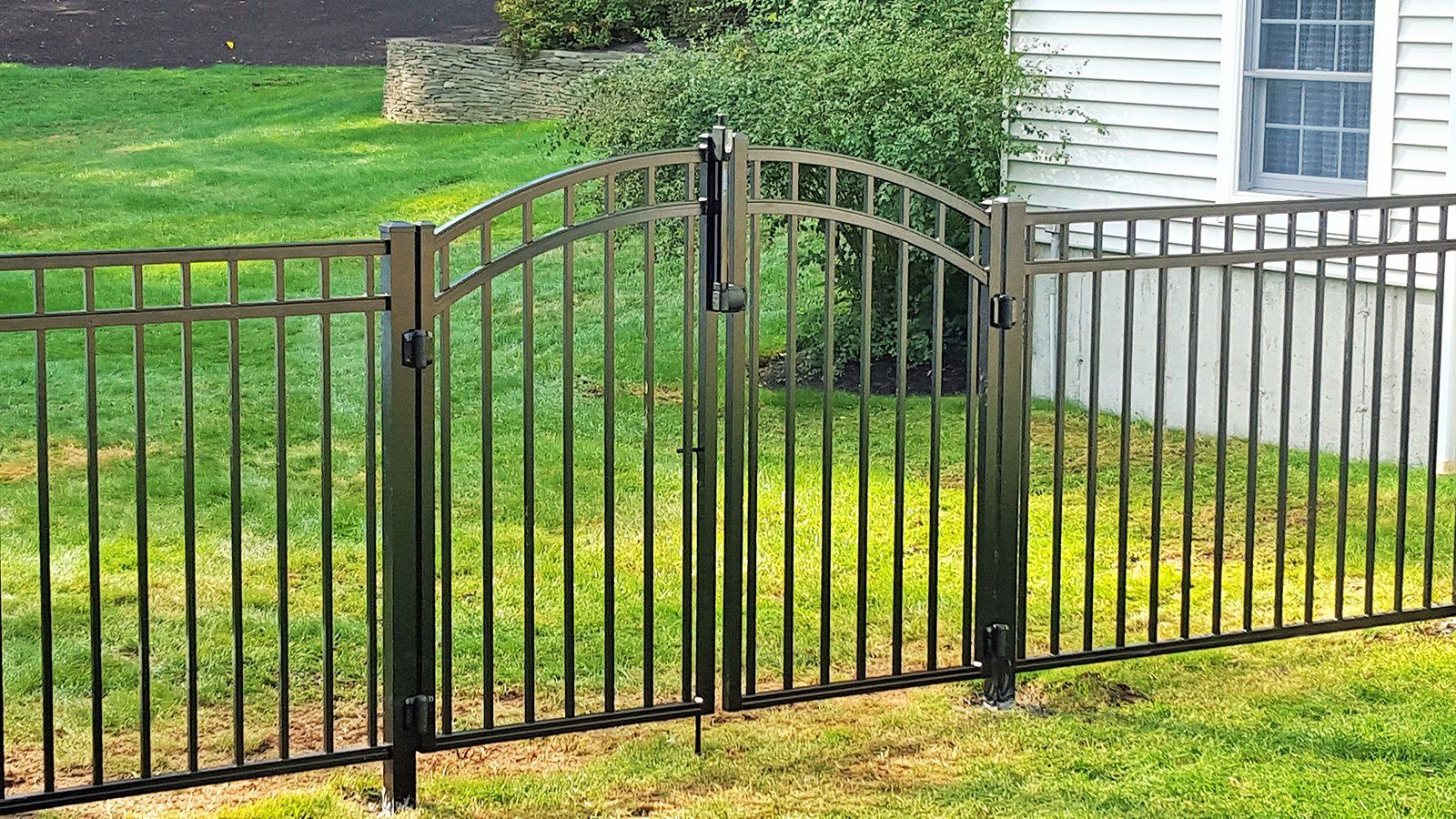 Boston Fence and Vinyl a Custom Fence Company in MA