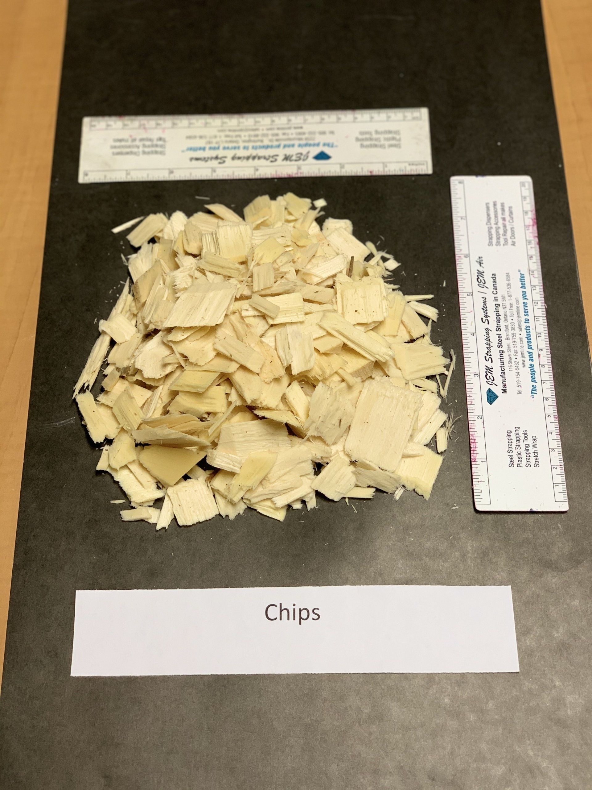 small beige wood chips