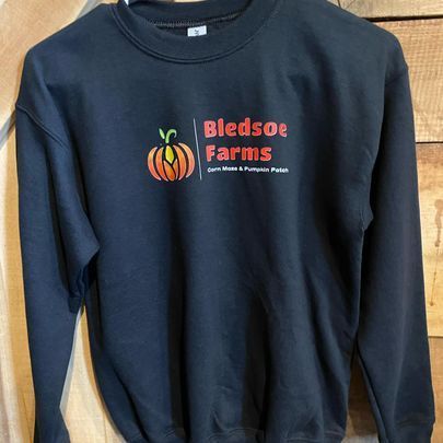 A black sweatshirt that says bledsoe farms on it