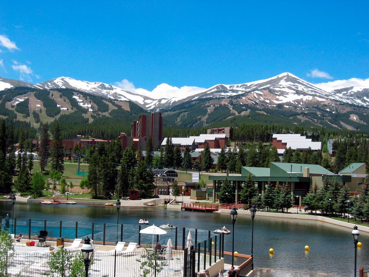 Breckenridge's top family resorts skyline