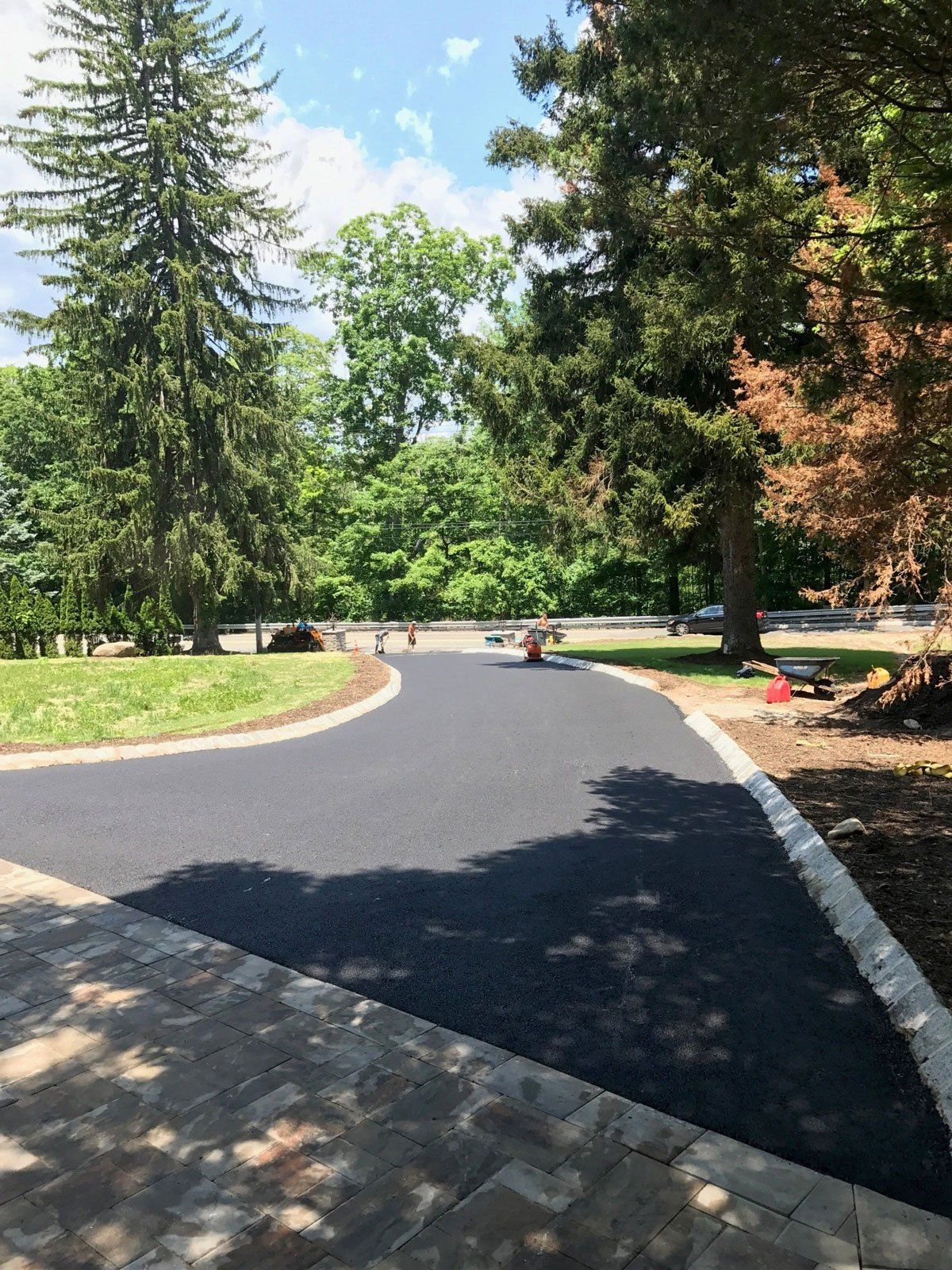 Paved Asphalt Driveway and Trees — Wayne, NJ — R. Williams Paving LLC