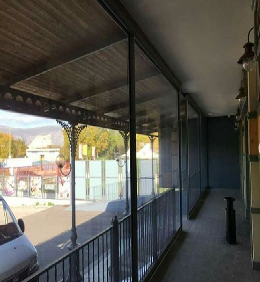 portico con tende parasole