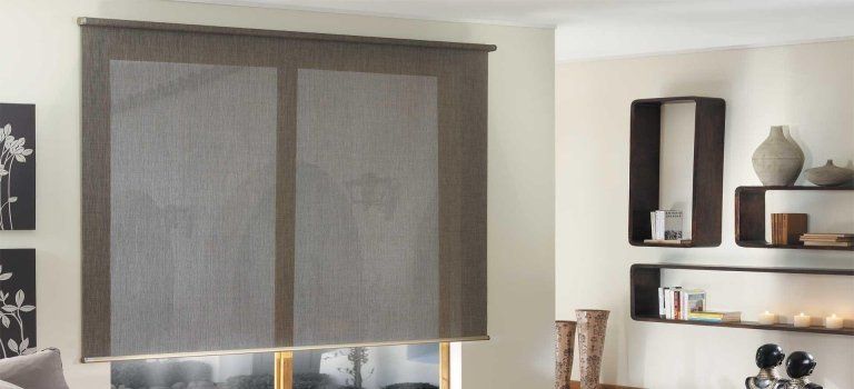 tenda marrone per finestra