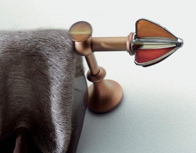 bastone per tenda con terminale a freccia