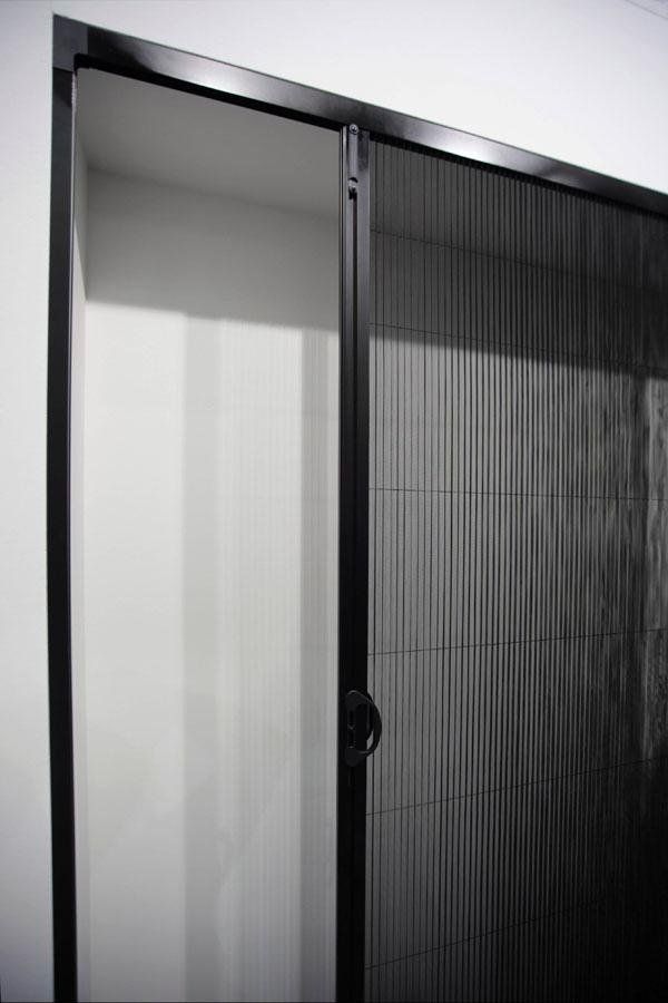 porta con tende scorrevoli