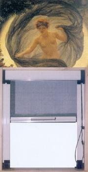 piccola finestra con zanzariera