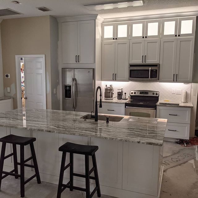 Center Countertops ─ Sarasota, FL ─ Falfas Cabinets & Stone LLC
