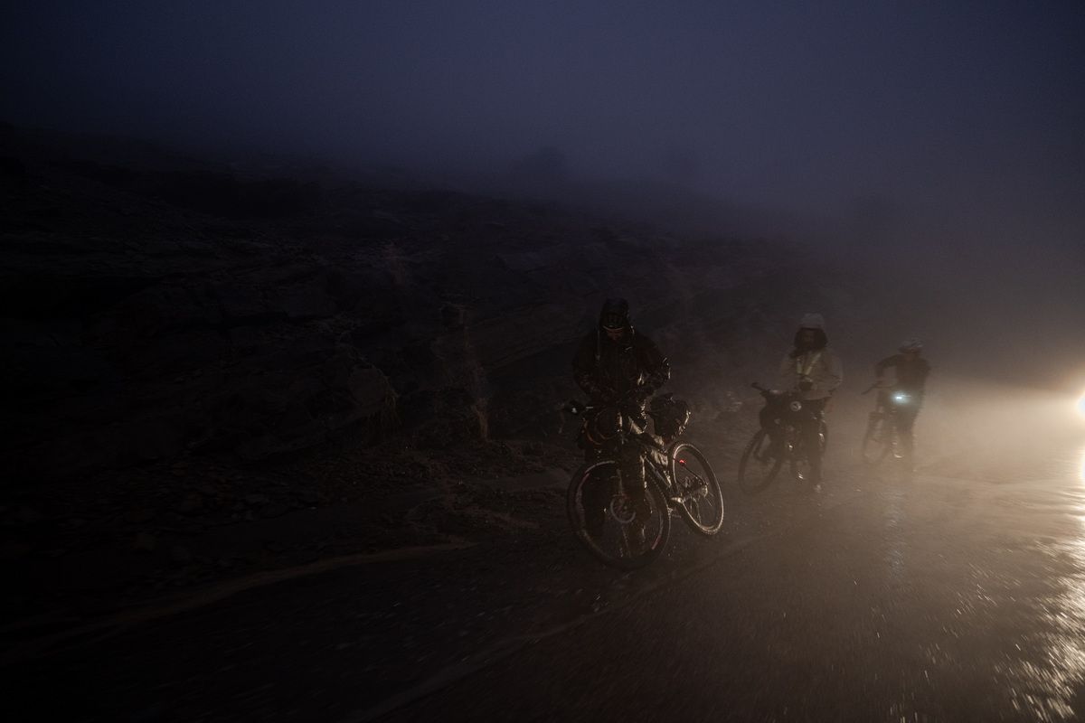 Unsupported Ultracycling