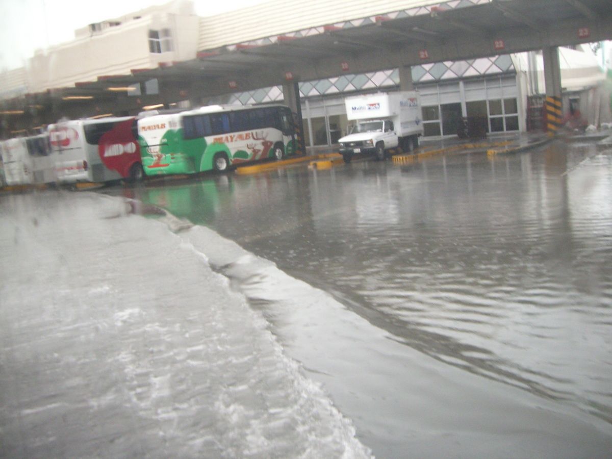 Mexico, Yucatan, Belize, Tropensturm, Karibik, Storm, Überschwemmung, Busterminal