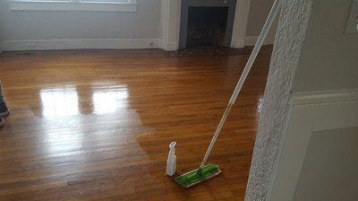 Cleaning refrigerator