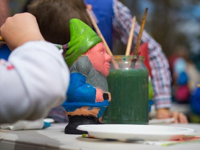 Gnome Painting at Floriade