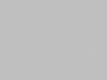 Eine Nahaufnahme eines einfachen grauen Hintergrunds.