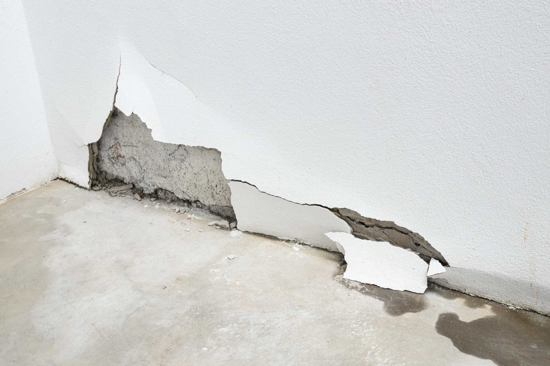 6 Telltale Signs You Have a Slab Leak | City Plumbing and Rooter