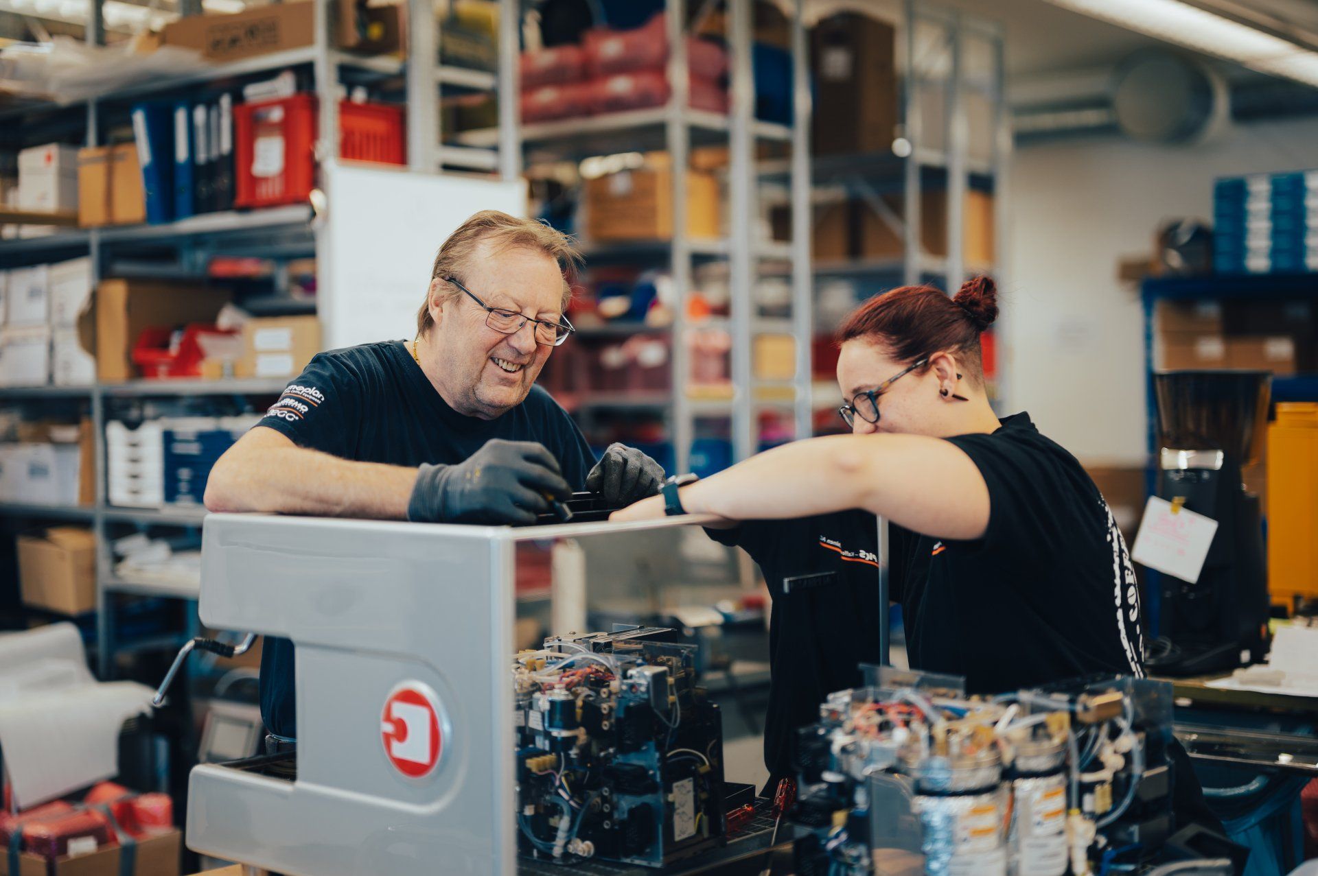 Bei der Arbeit, PKS Kaffeemaschinen