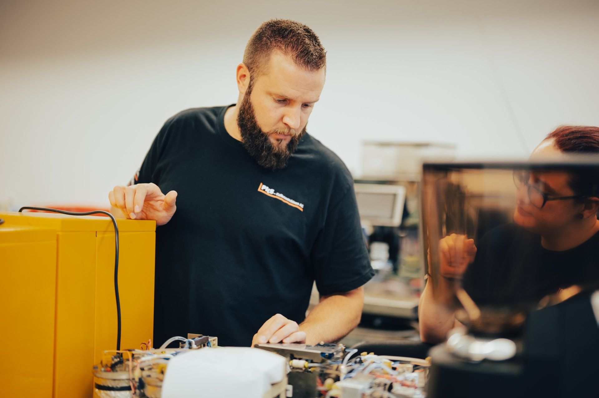 Bei der Arbeit, PKS Kaffeemaschinen