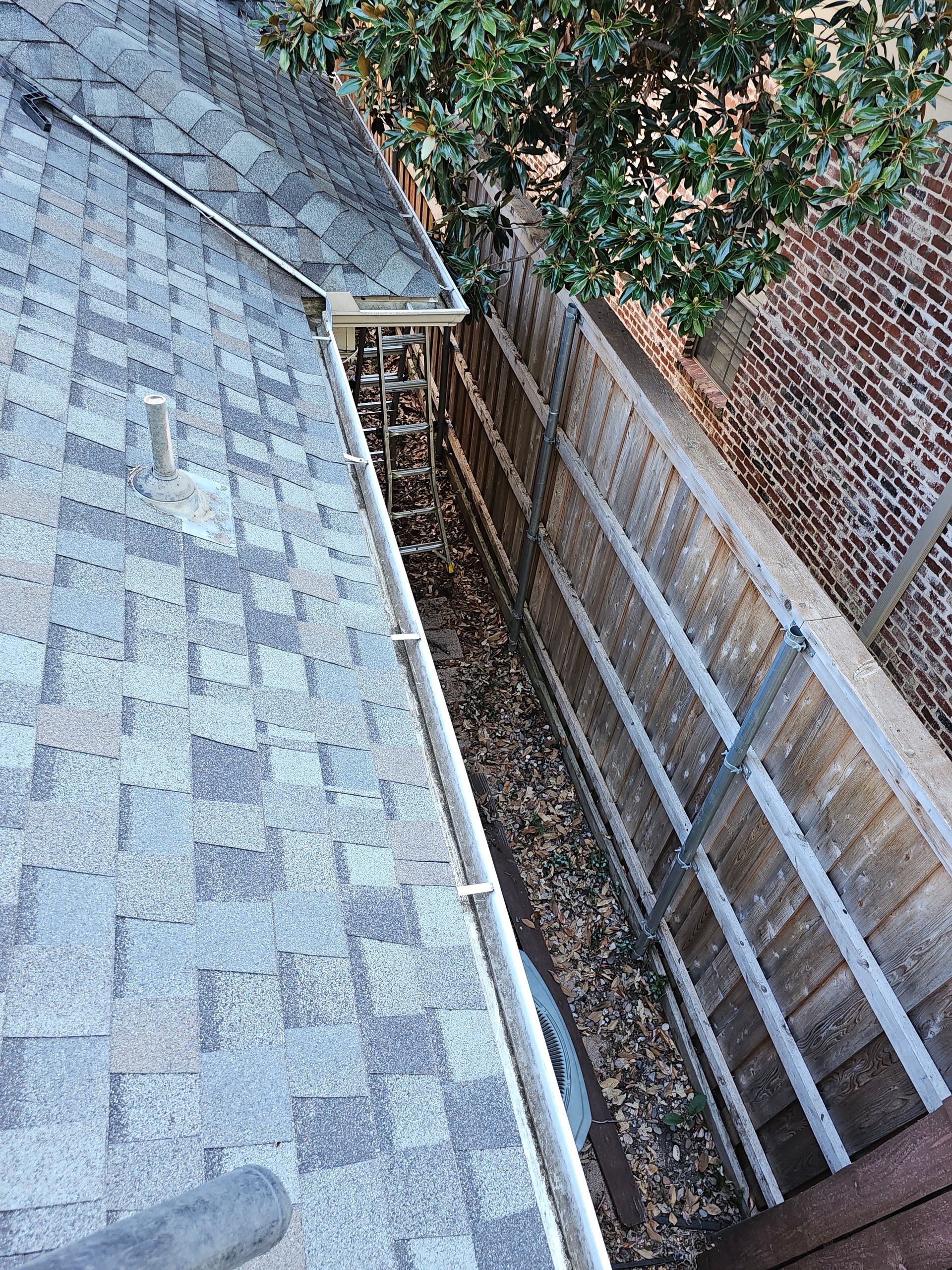 Superior Service Dallas gutter clean
