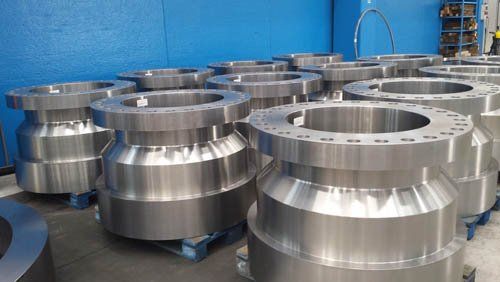 produzione in serie di componenti in acciaio