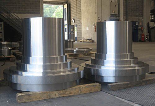 elementi in acciaio tornito