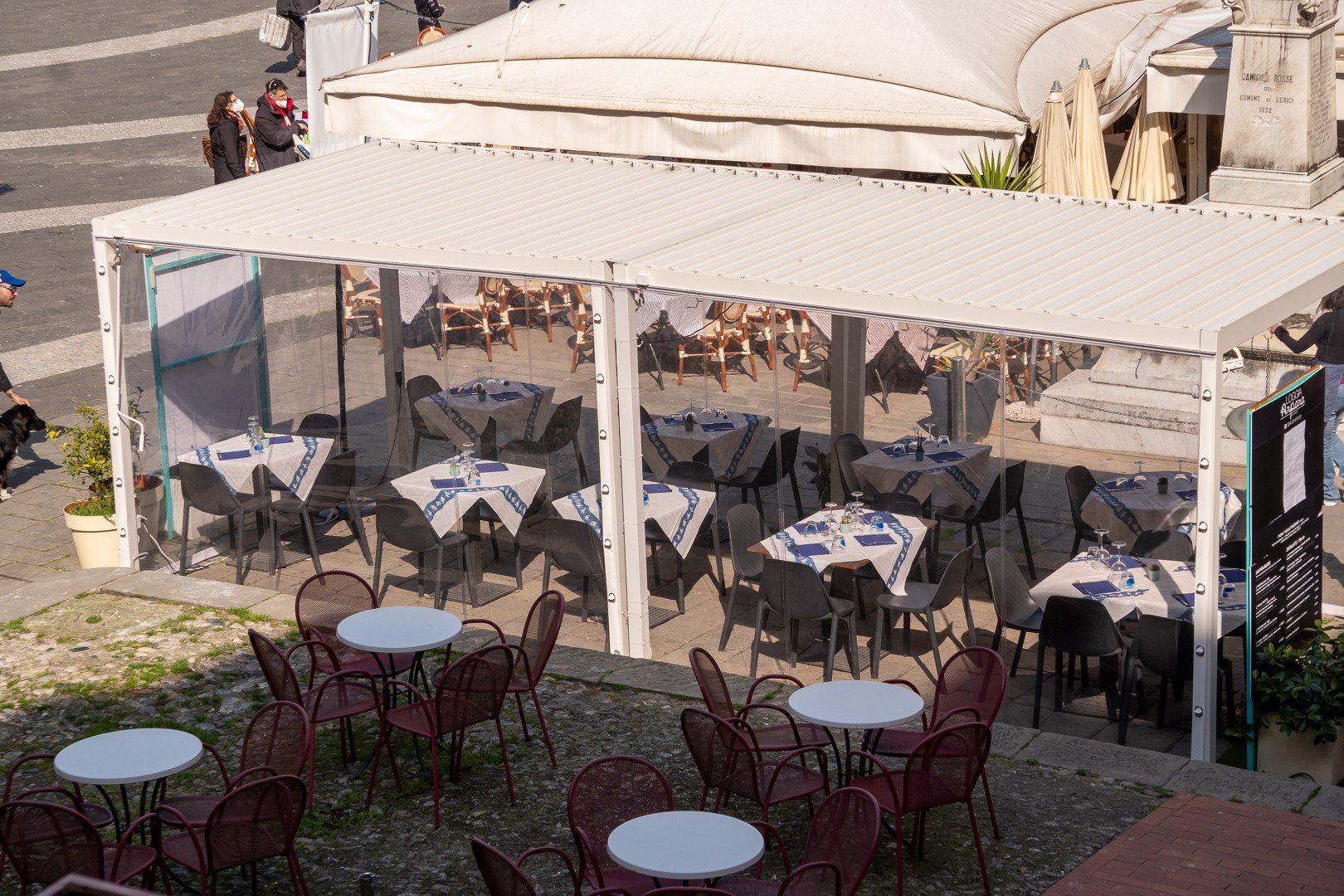 locale con vista mare