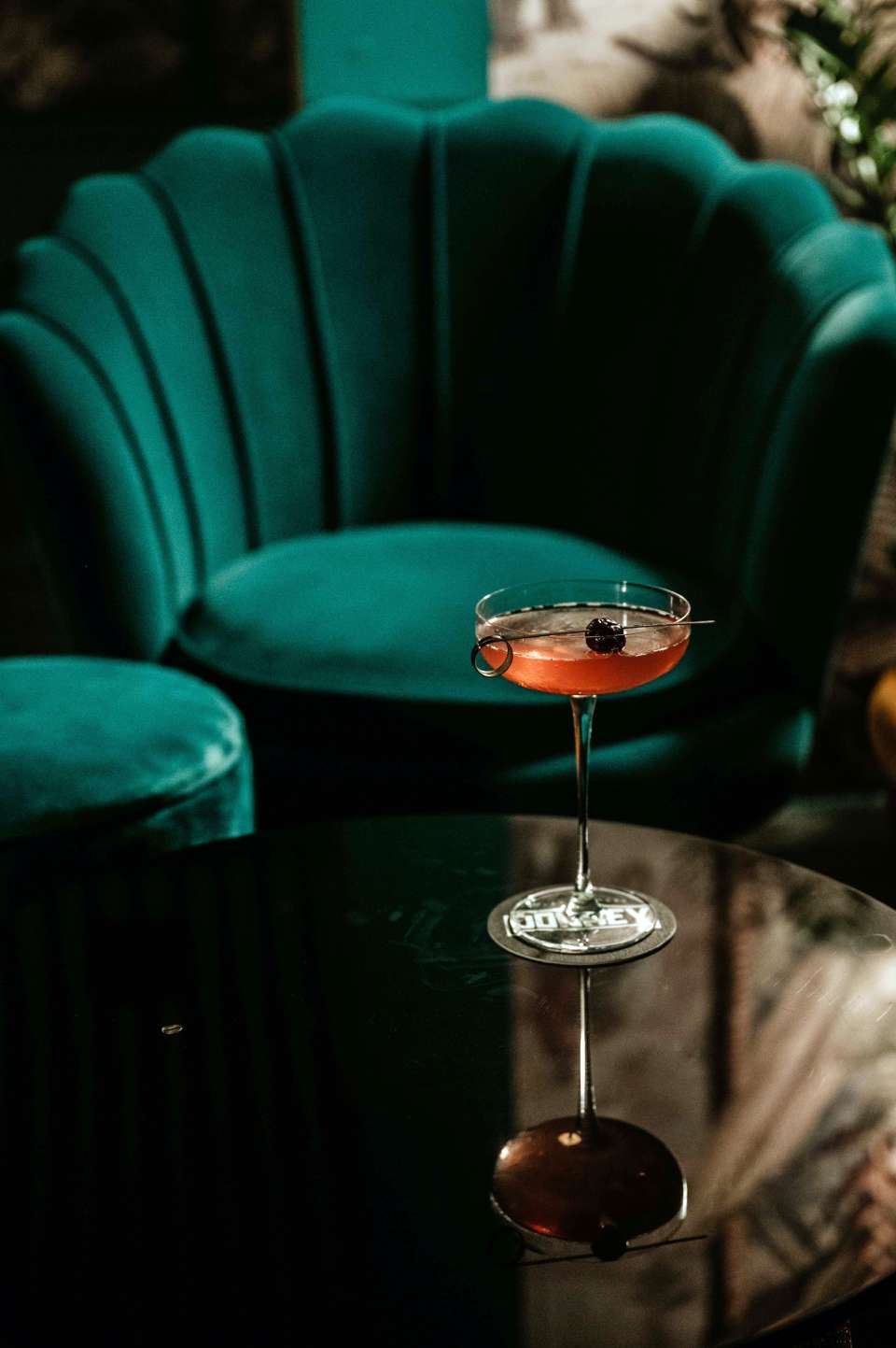 Sophisticated local bar for aperitifs Bologna Donkey