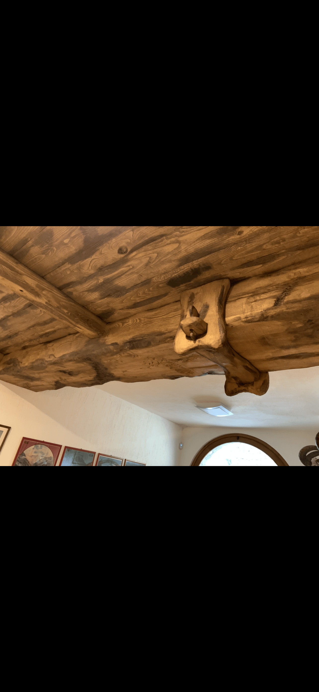 particolare di lavorazione artigianale del legno