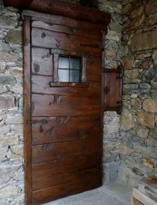 portoni d'ingresso in legno