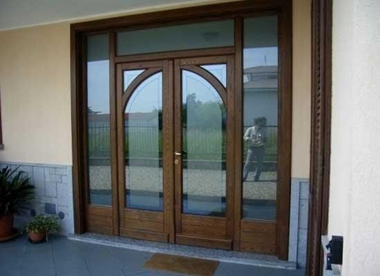 progettazione e posa di infissi e serramenti in legno a Torino