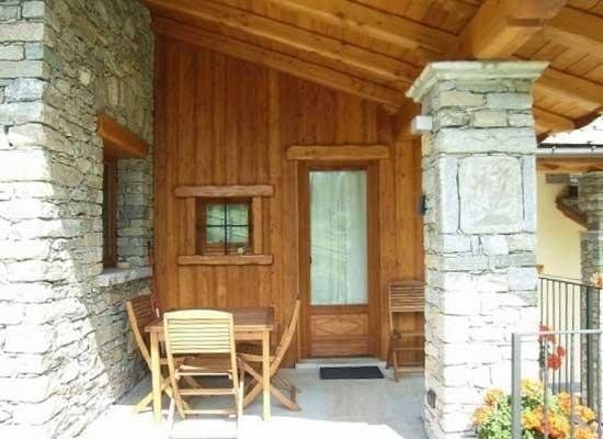 portoni d'ingresso in legno